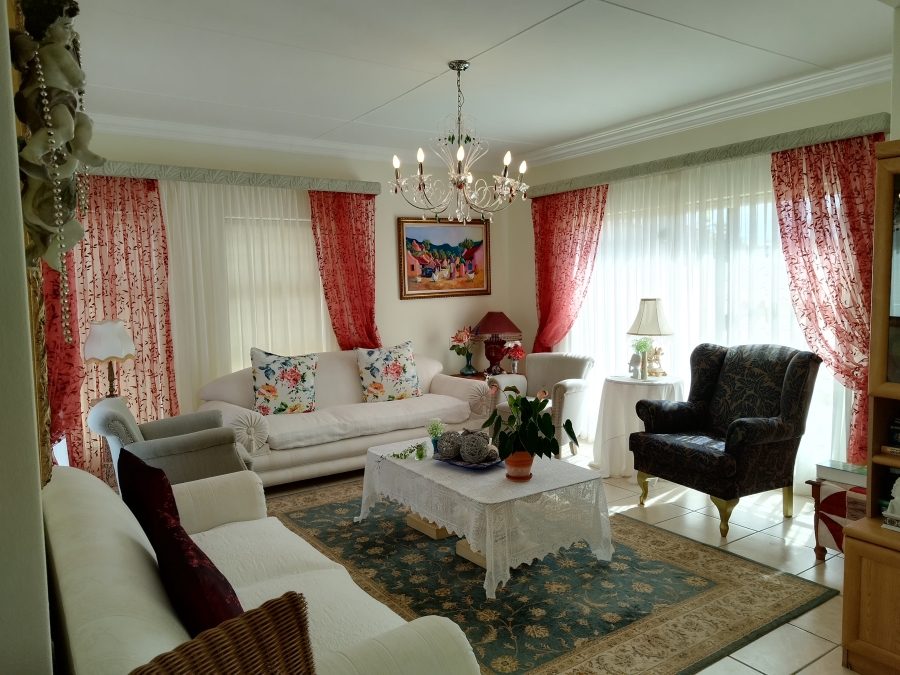2 Bedroom Property for Sale in Reebok Western Cape
